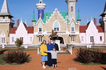 Family at Republica de los Niños