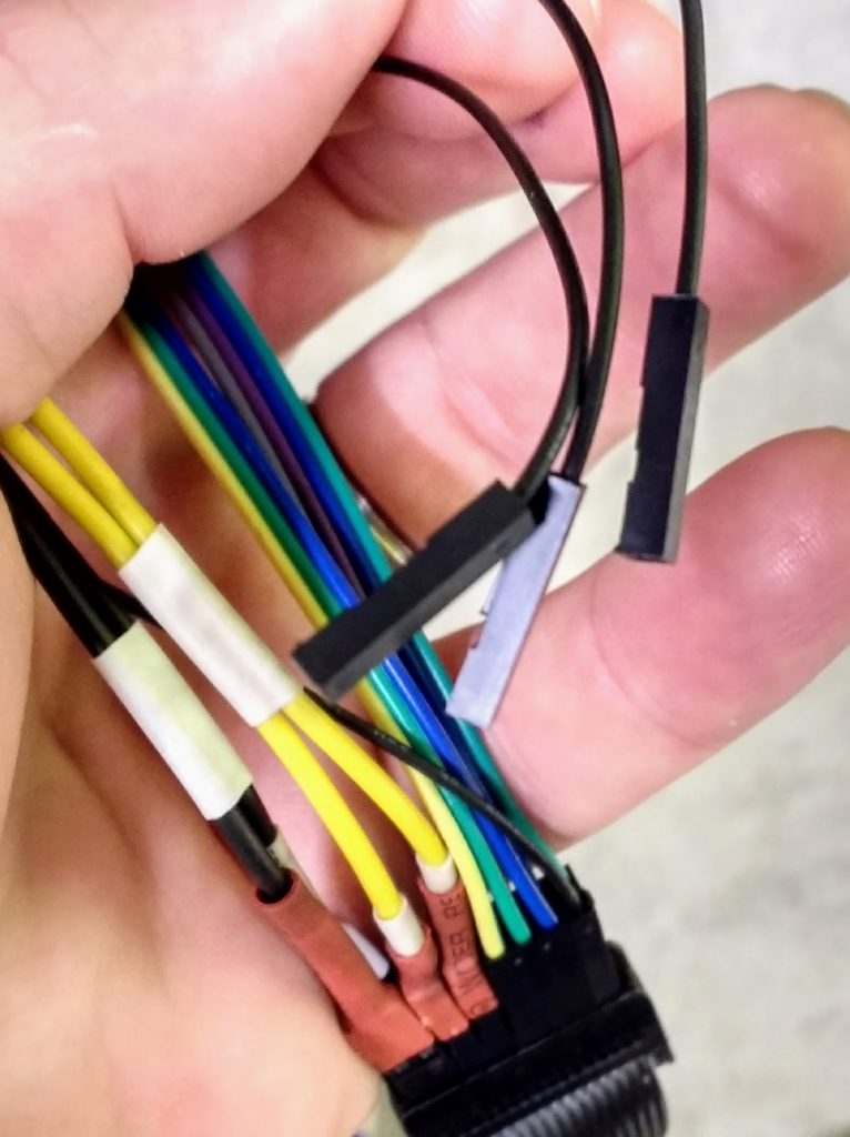 Photo of a 3-way split on the cable.